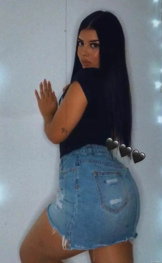 Camila, 22
