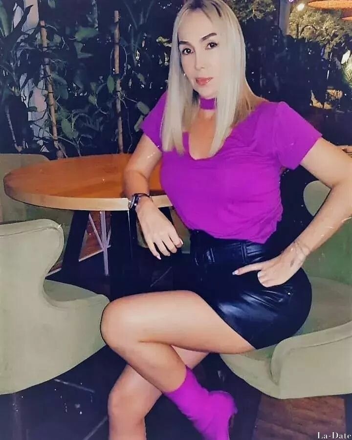 Gloria, 41