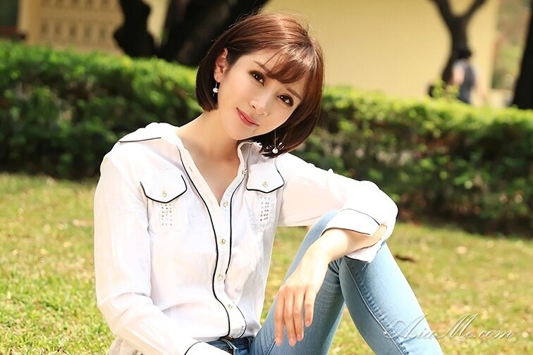 Ariel, 34