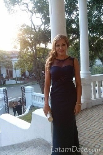 Madeleyne, 51