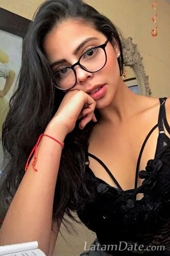 Zoraida, 21