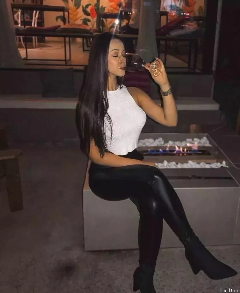 Tatiana, 35