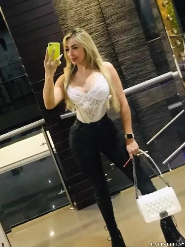 Mariana, 29
