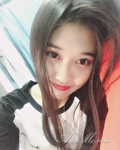 Anne, 24