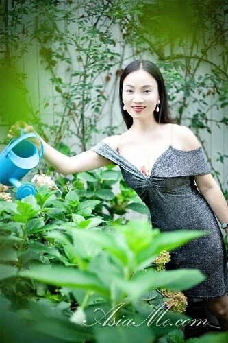 He Qianrui, 49